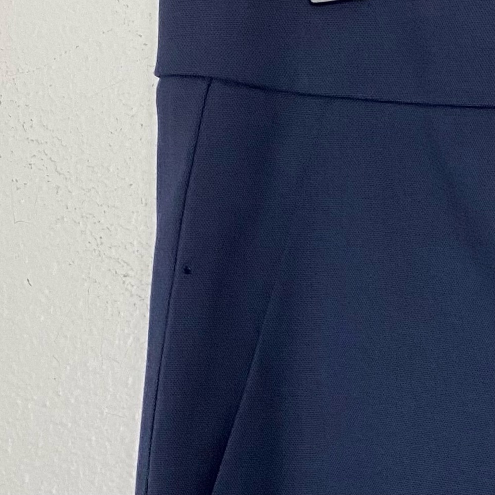 St. John Stretch Tropical Wool Cropped Pant With Bottom Cuff - Picture 9 of 10